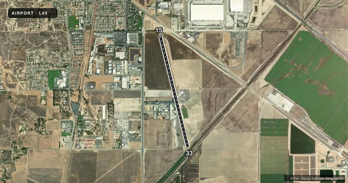 Top-down satellite sketch of L65 PERRIS VALLEY in PERRIS, CALIFORNIA, showing runways 15/33 drawn to scale over Esri World Imagery