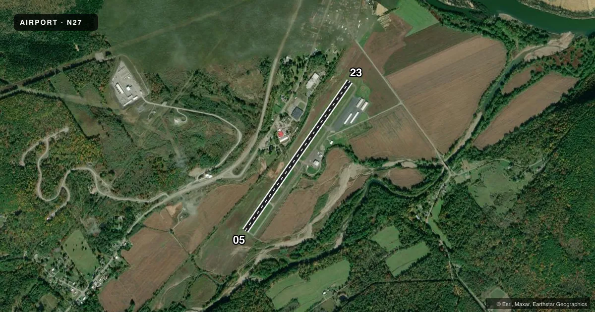 Top-down satellite sketch of N27 BRADFORD COUNTY in TOWANDA, PENNSYLVANIA, showing runways 05/23 drawn to scale over Esri World Imagery
