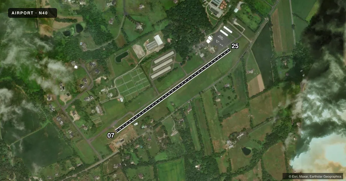 Top-down satellite sketch of N40 SKY MANOR in PITTSTOWN, NEW JERSEY, showing runways 07/25 drawn to scale over Esri World Imagery
