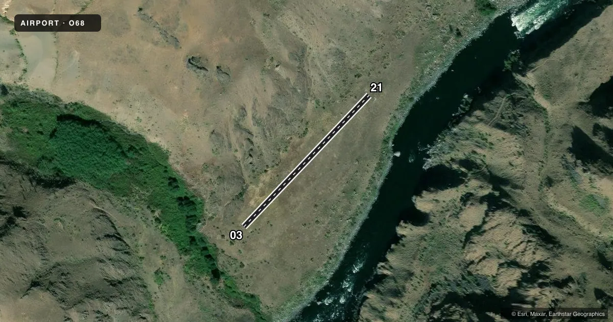 Top-down satellite sketch of O68 SLUICE CREEK in IMNAHA, OREGON, showing runways 03/21 drawn to scale over Esri World Imagery