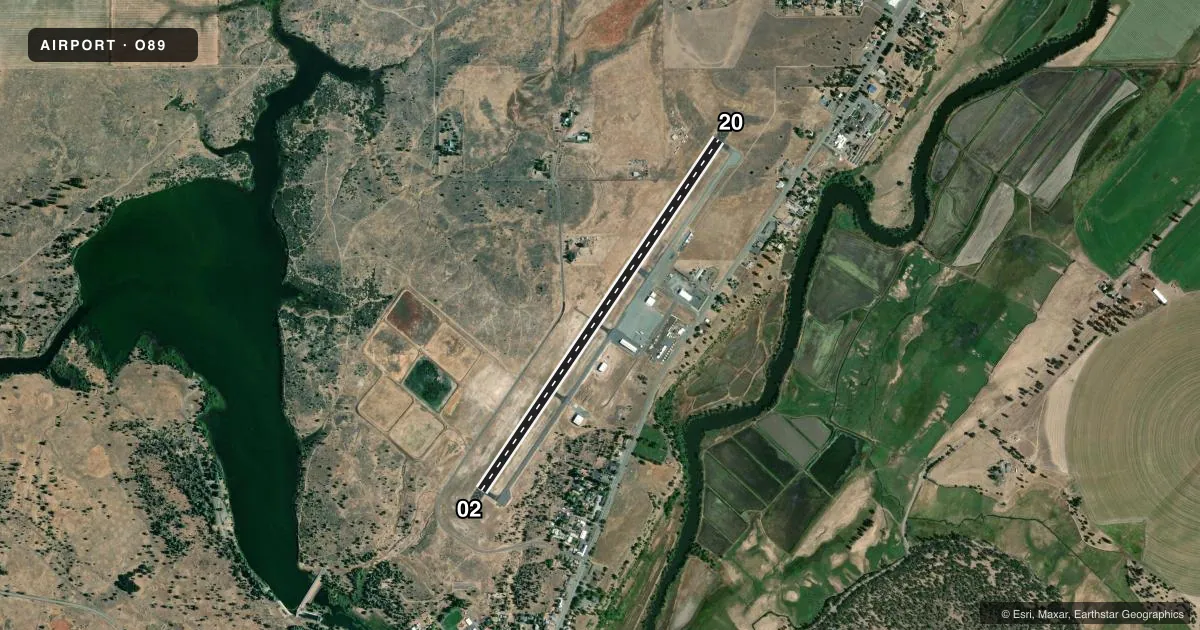 Top-down satellite sketch of O89 FALL RIVER MILLS in FALL RIVER MILLS, CALIFORNIA, showing runways 02/20 drawn to scale over Esri World Imagery