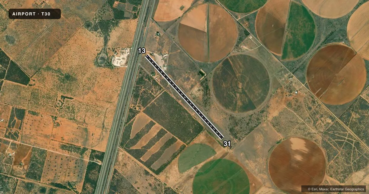 Top-down satellite sketch of T30 MC KINLEY FLD in PEARSALL, TEXAS, showing runways 13/31 drawn to scale over Esri World Imagery