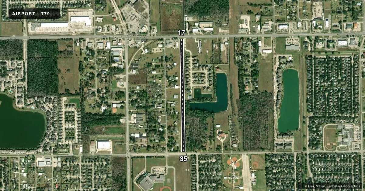 Top-down satellite sketch of T79 SKYWAY MANOR in PEARLAND, TEXAS, showing runways 17/35 drawn to scale over Esri World Imagery