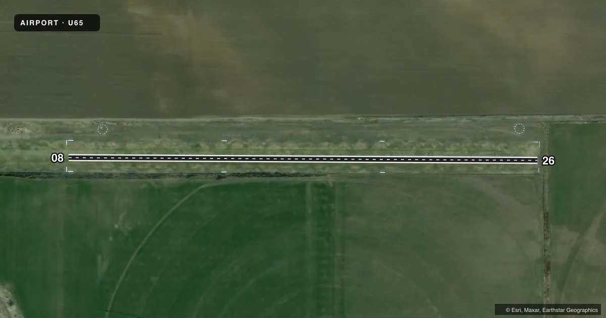 Top-down satellite sketch of U65 CAREY in CAREY, IDAHO, showing runways 08/26 drawn to scale over Esri World Imagery