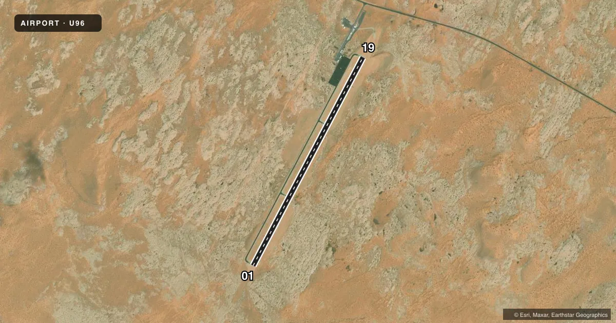Top-down satellite sketch of U96 CAL BLACK MEML in HALLS CROSSING, UTAH, showing runways 01/19 drawn to scale over Esri World Imagery