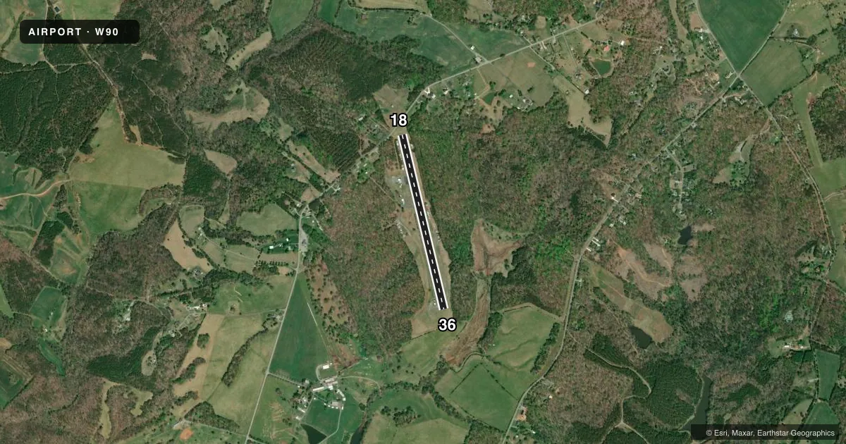 Top-down satellite sketch of W90 NEW LONDON in FOREST, VIRGINIA, showing runways 18/36 drawn to scale over Esri World Imagery